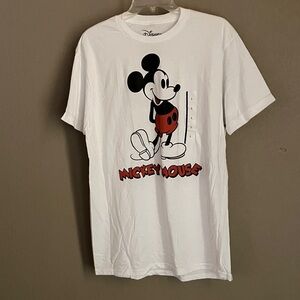 Disney Men's White Tee with Mickey Mouse Graphic

100% cotton 
Brand new
No tag